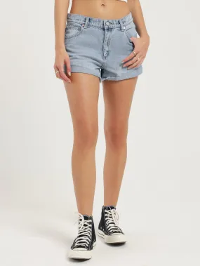 A Slouch Shorts in Light Blue