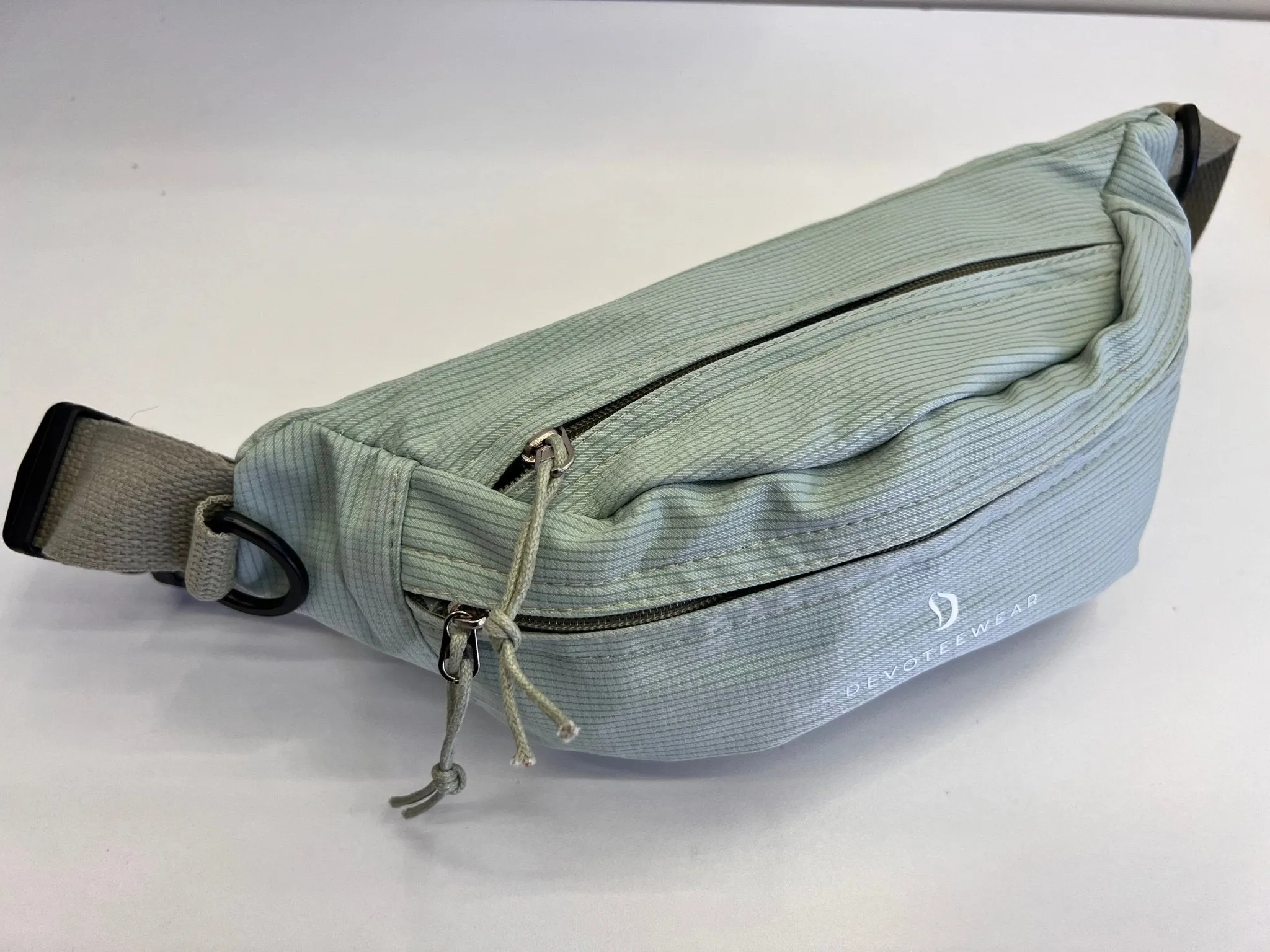 Compact Dual-Pocket Fanny Pack