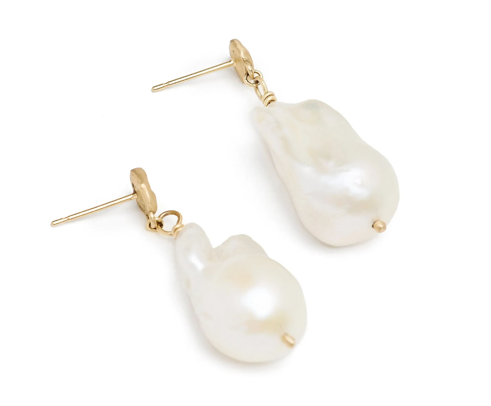 Finn Pearl Earrings