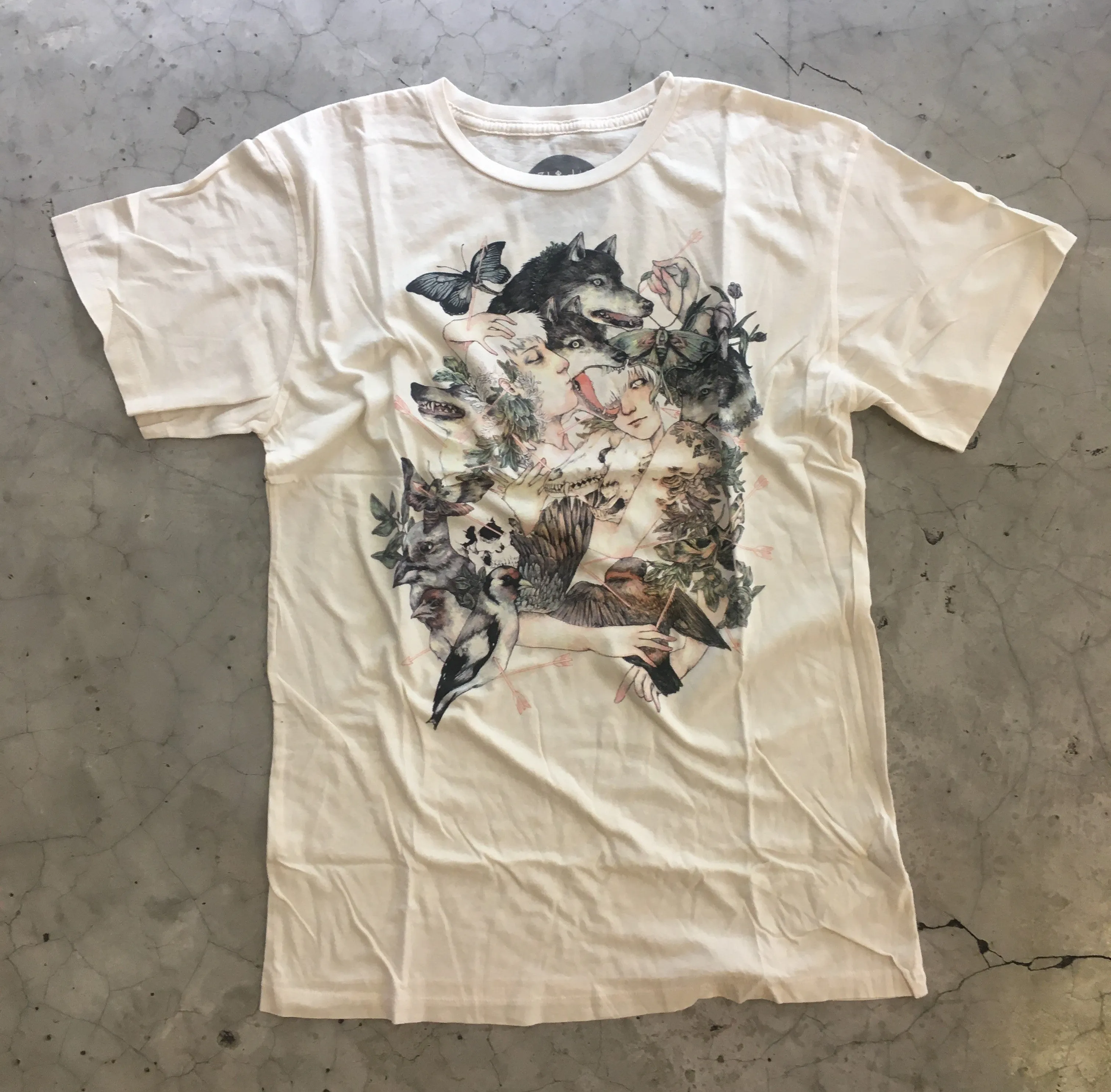 Playera BITNB Wolf And Arrows (Fumi Mini Nakamura)