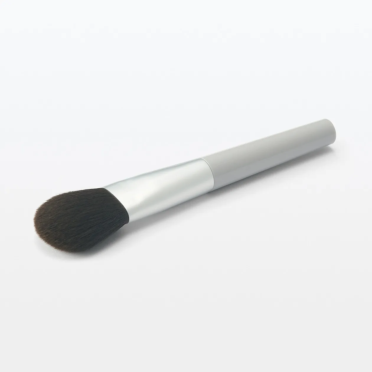 Polyester Cheek Brush